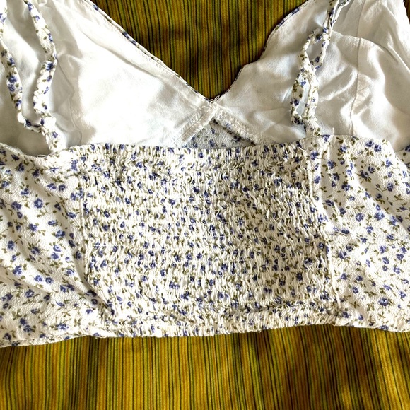 Garage floral crop top size small - Picture 4 of 4